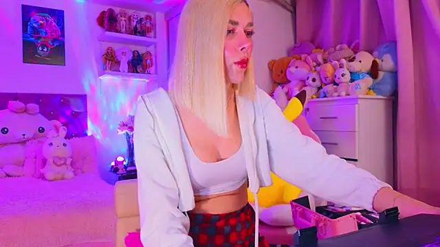 Snapshot of MadamBarbiee chatting on February 2026 11:53:01 PM MadamBarbiee online show from February 2026 11:53:01 PM