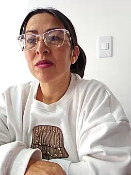 JustSamantha  online show from February 2026 02:39:01 PM