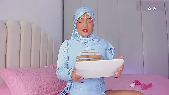 Snapshot of Amira-Zahra chatting on February 2026 09:32:02 AM Amira-Zahra online show from February 2026 09:32:02 AM