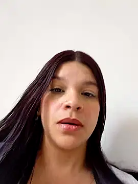 Layla-daring online show from July 2026 05:17:01 PM