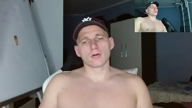 Poliglotjoe1 online show from November 2025 05:40:02 AM