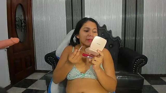 Snapshot of babyschoolgiirl chatting on February 2026 02:18:01 AM babyschoolgiirl online show from February 2026 02:18:01 AM