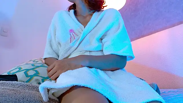 Snapshot of lanna_w chatting on December 2025 10:29:02 PM lanna w online show from December 2025 10:29:02 PM