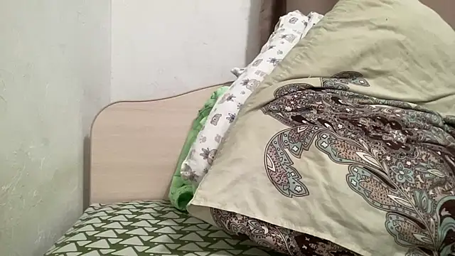 Snapshot of alisa_kitcat chatting on December 2025 05:24:02 AM alisa kitcat online show from December 2025 05:24:02 AM