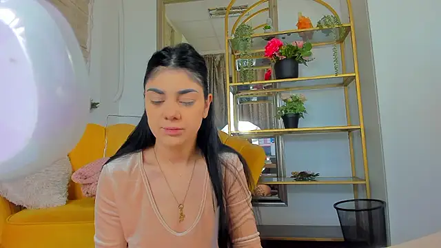 Snapshot of SerennaNoir chatting on January 2026 06:38:02 AM SerennaNoir online show from January 2026 06:38:02 AM