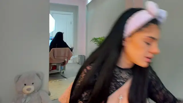 Snapshot of SerennaNoir chatting on February 2026 08:14:02 PM SerennaNoir online show from February 2026 08:14:02 PM