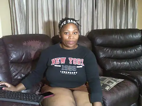 Chubby-Goddess online show from February 2026 07:30:02 PM