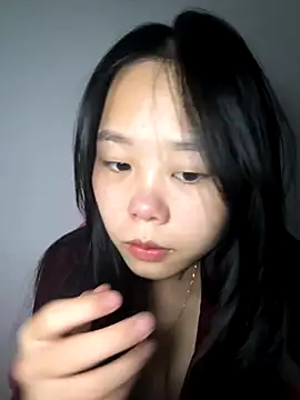 Kiee-lee online show from December 2025 03:17:01 PM