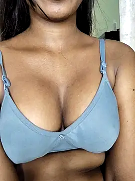 Simran 0011 online show from April 2026 03:05:01 PM