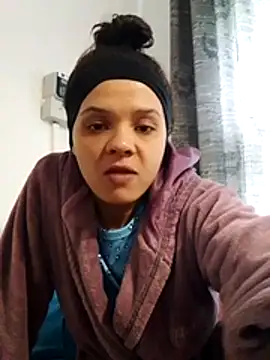 Snapshot of Cadence28 chatting on November 2025 07:11:02 AM Cadence28 online show from November 2025 07:11:02 AM