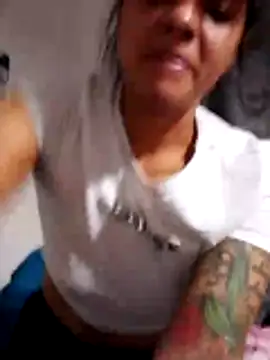 Snapshot of Cadence28 chatting on December 2025 05:00:01 PM Cadence28 online show from December 2025 05:00:01 PM