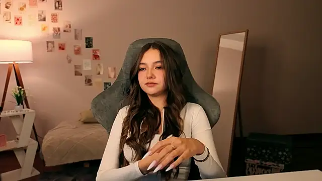 Snapshot of Vexorine chatting on November 2025 07:35:02 PM Vexorine online show from November 2025 07:35:02 PM