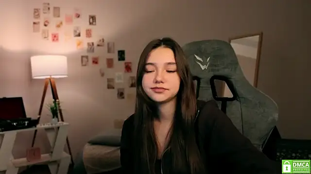 Snapshot of Vexorine chatting on December 2025 07:34:02 PM Vexorine online show from December 2025 07:34:02 PM