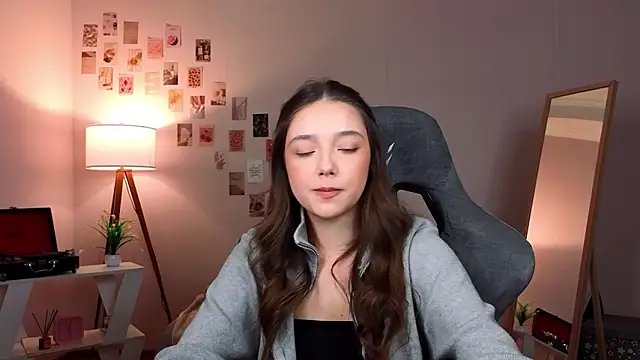 Snapshot of Vexorine chatting on February 2026 07:30:02 PM Vexorine online show from February 2026 07:30:02 PM