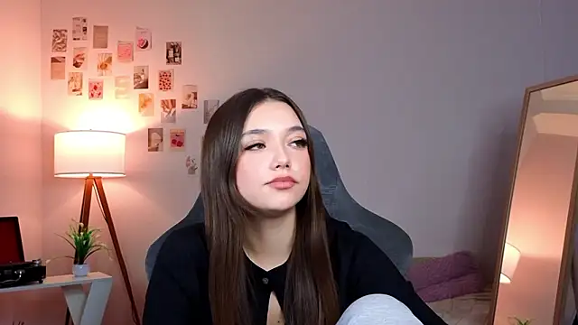 Snapshot of Vexorine chatting on February 2026 05:39:01 PM Vexorine online show from February 2026 05:39:01 PM