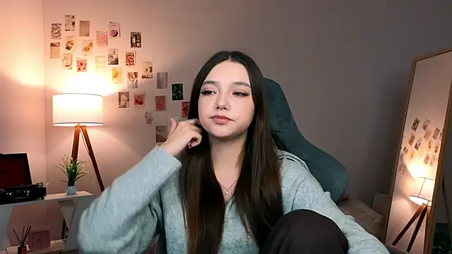 Snapshot of Vexorine chatting on February 2026 08:18:01 PM Vexorine online show from February 2026 08:18:01 PM