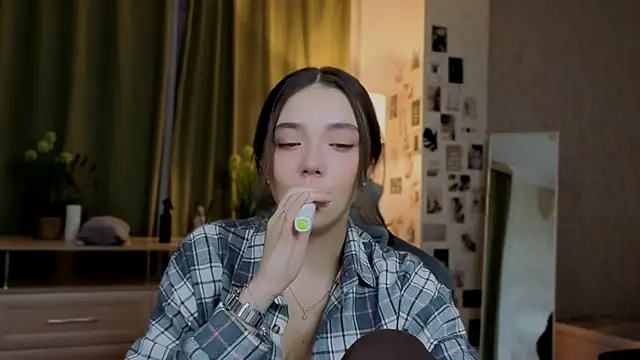 Vexorine online show from May 2026 07:20:01 PM