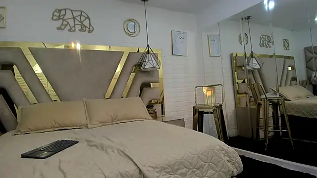 Snapshot of molly_madisson_ chatting on January 2026 12:40:01 PM molly madisson online show from January 2026 12:40:01 PM