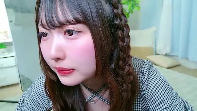 Snapshot of _Sakura_F chatting on May 2026 06:13:01 PM Sakura F online show from May 2026 06:13:01 PM