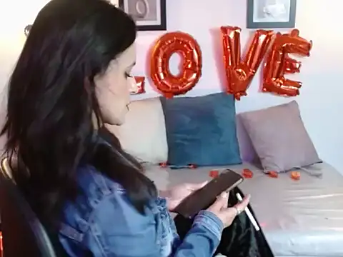 Juliana  lx online show from February 2026 01:26:02 PM