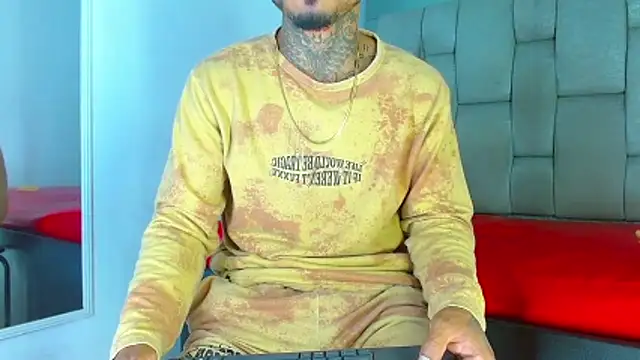 Hot Latino x online show from March 2026 12:38:02 PM