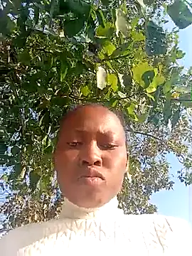 Sweethoneypot25 online show from May 2026 02:03:01 PM