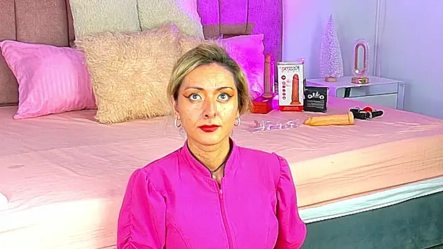 Snapshot of Lunitaa_Diva chatting on December 2025 02:57:02 PM Lunitaa Diva online show from December 2025 02:57:02 PM