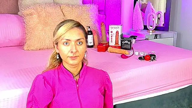 Snapshot of Lunitaa_Diva chatting on December 2025 02:24:02 PM Lunitaa Diva online show from December 2025 02:24:02 PM