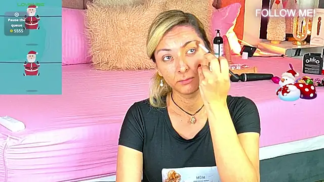 Snapshot of Lunitaa_Diva chatting on December 2025 02:36:02 PM Lunitaa Diva online show from December 2025 02:36:02 PM