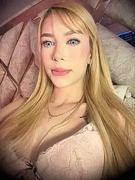 valeryfox   online show from May 2026 12:39:01 AM