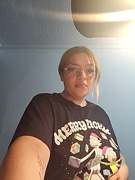 Snapshot of mila_curvy chatting on December 2025 11:21:01 PM mila curvy online show from December 2025 11:21:01 PM