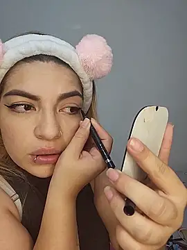 Snapshot of mila_curvy chatting on December 2025 05:34:01 AM mila curvy online show from December 2025 05:34:01 AM