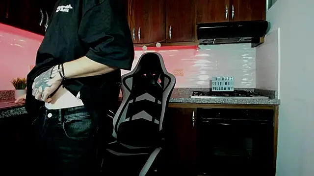 eren jeager online show from February 2026 02:17:02 AM