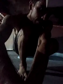 Snapshot of JohnyRaw chatting on March 2026 01:27:02 AM JohnyRaw online show from March 2026 01:27:02 AM