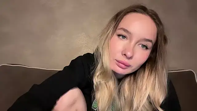 Snapshot of keeendall chatting on December 2025 08:14:01 PM keeendall online show from December 2025 08:14:01 PM