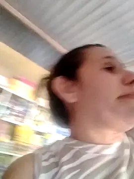 Snapshot of MIA-LARIOS chatting on March 2026 09:33:01 PM MIA-LARIOS online show from March 2026 09:33:01 PM