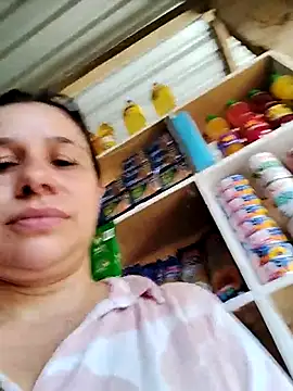 Snapshot of MIA-LARIOS chatting on April 2026 03:39:02 PM MIA-LARIOS online show from April 2026 03:39:02 PM