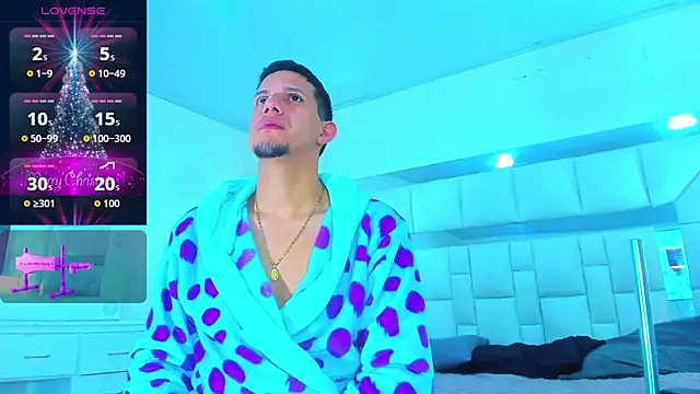 Snapshot of Sebastian_Smith__ chatting on December 2025 11:06:01 AM Sebastian Smith online show from December 2025 11:06:01 AM