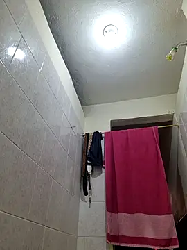 Monitaxhot online show from November 2025 08:41:02 PM