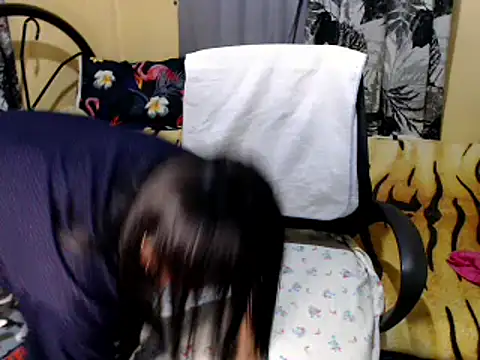 lovelyxmorena online show from January 2026 12:43:01 PM