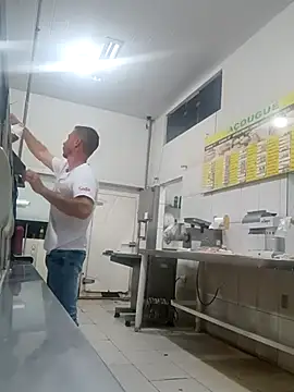 Snapshot of RobertoLuiz84 chatting on February 2026 03:27:01 PM RobertoLuiz84 online show from February 2026 03:27:01 PM