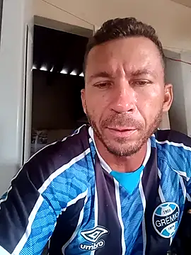 Snapshot of RobertoLuiz84 chatting on February 2026 08:49:02 PM RobertoLuiz84 online show from February 2026 08:49:02 PM