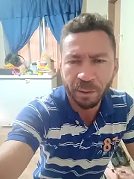 Snapshot of RobertoLuiz84 chatting on May 2026 05:53:02 PM RobertoLuiz84 online show from May 2026 05:53:02 PM