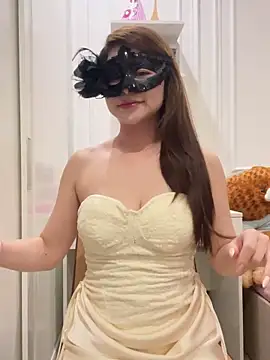 Queen-of-Love online show from May 2026 03:28:02 PM