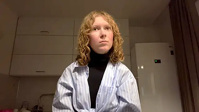 Snapshot of ElfriedaZwack chatting on November 2025 04:42:01 PM ElfriedaZwack online show from November 2025 04:42:01 PM