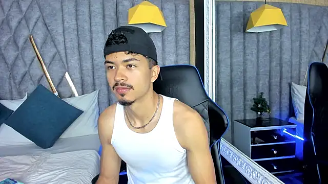 Snapshot of NicolaiKarav chatting on January 2026 02:30:01 PM NicolaiKarav online show from January 2026 02:30:01 PM