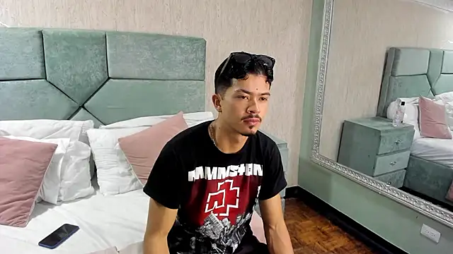 Snapshot of NicolaiKarav chatting on January 2026 11:58:02 AM NicolaiKarav online show from January 2026 11:58:02 AM