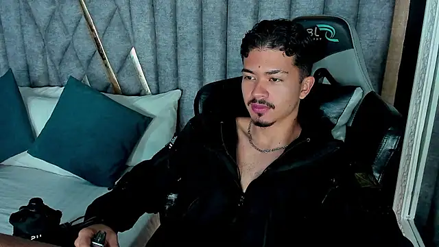 Snapshot of NicolaiKarav chatting on February 2026 11:53:02 AM NicolaiKarav online show from February 2026 11:53:02 AM