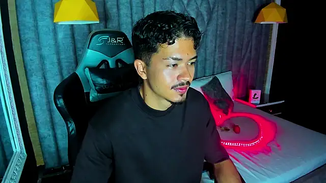 Snapshot of NicolaiKarav chatting on February 2026 11:40:02 AM NicolaiKarav online show from February 2026 11:40:02 AM