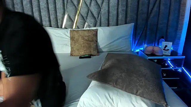 Snapshot of NicolaiKarav chatting on February 2026 11:52:01 AM NicolaiKarav online show from February 2026 11:52:01 AM